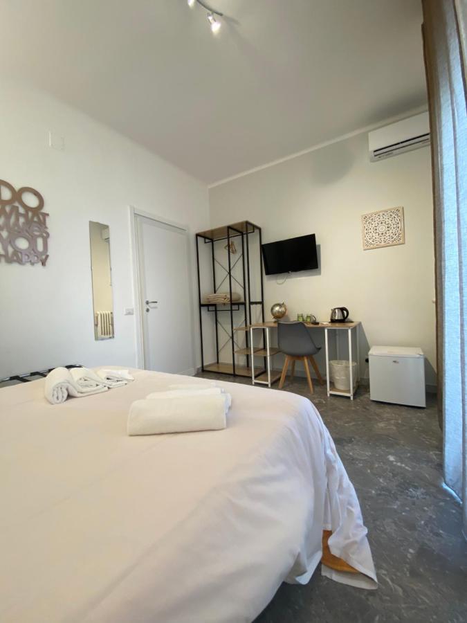 Le Stanze Di Sofia Hotel Bari Exterior photo